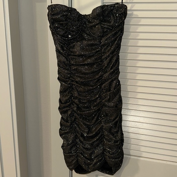 BLACK STRAPLESS DRESS - Picture 2 of 2